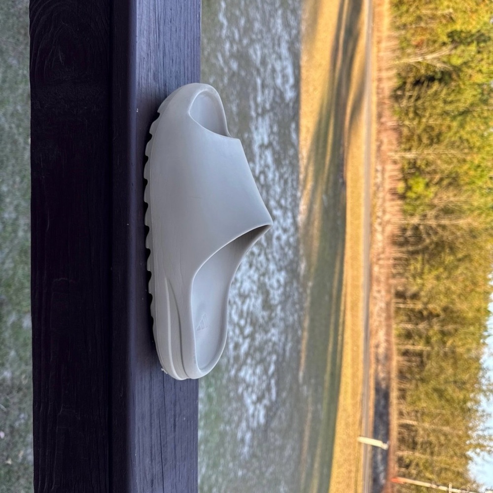 Yeezy Slides “Pure”